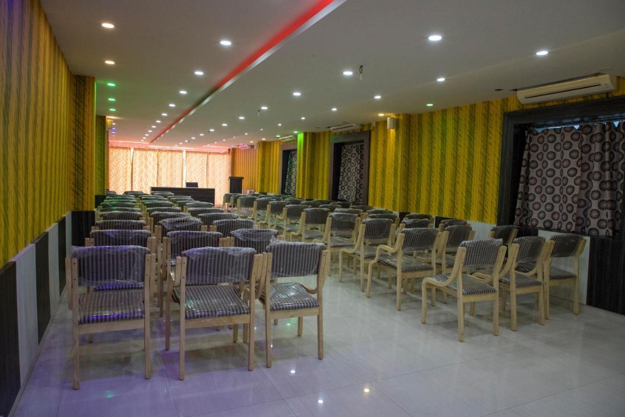 Oyo 11346 Hotel Tazz Odisha Bhubaneswar Exteriör bild