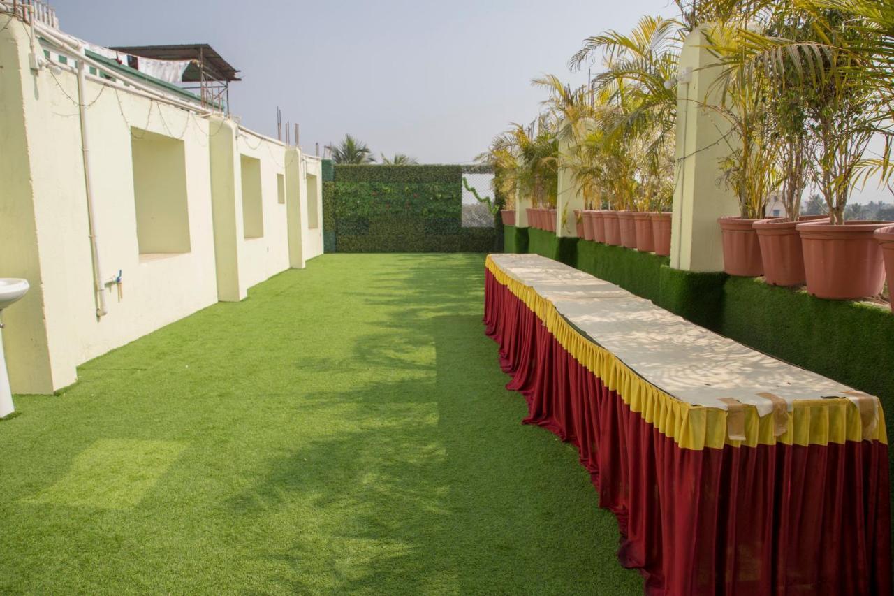 Oyo 11346 Hotel Tazz Odisha Bhubaneswar Exteriör bild